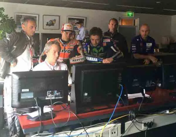 Race Direction Rossi and Marquez