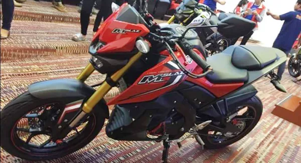 Yamaha M-Slaz merah samping Tampilan Yamaha M-Slaz, MT-15 versi Thailand