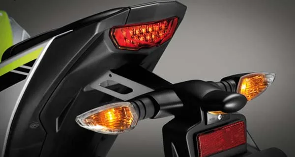 Buritan dan Spakbor Buritan dan Spakbor Yamaha M-Slaz, MT15 Indonesia