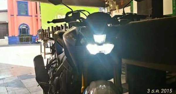 Tampilan Nyala Lampu LED Yamaha M-Slaz jarak jauh on