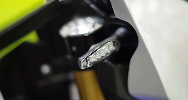 Yamaha M-Slaz aka MT-15 Full Aksesoris Sein LED