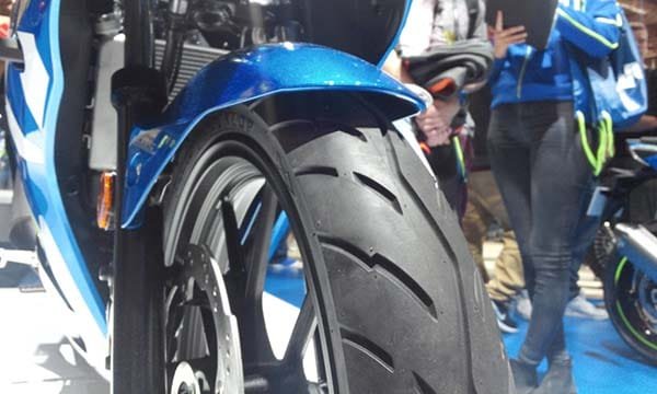 Ban depan Suzuki GSX-R125 Suzuki GSX-R125 baby GSX-R150 Ban Depan