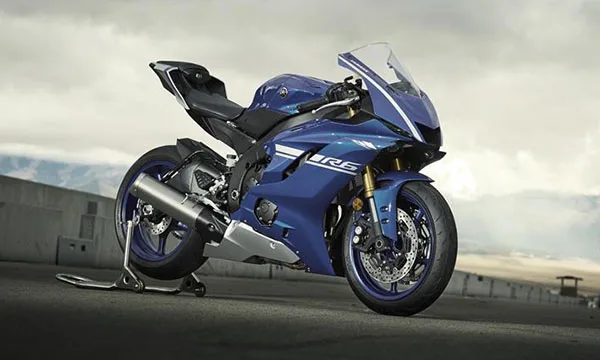Yamaha R6 2017 tampak depan
