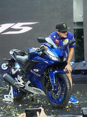 All New R15 2017 racing blue with Vinales All New R15 2017 racing blue with Vinales