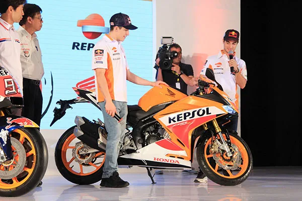 Marquez perkenalkan CBR250RR Repsol Marquez perkenalkan CBR250RR Repsol