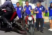 YamahaVixiondanMT-15