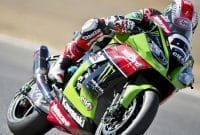 PembalapKawasaki2CJonathanRea