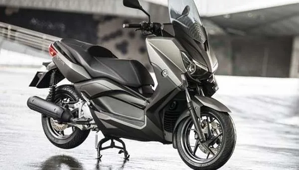YamahaXMax250_