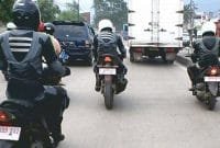 YamahaMioZdanR15ditesdiJalanan-1
