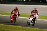 MarcMarquezberusahamengejarDovizioso