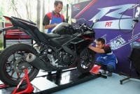 YamahaR25