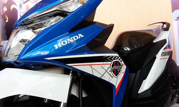 Honda BeAT warna biru