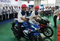 SuzukiGSX-R150diproduksimassalperdana_ GSX-R150 di pabrik Suzuki