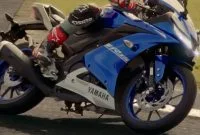 Iklan TVC All New R15 left cornering