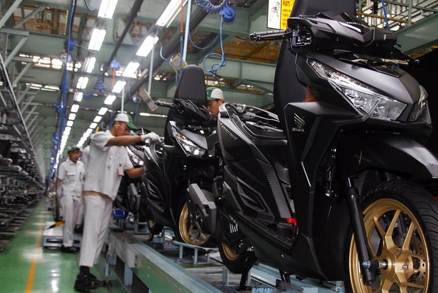 Honda Vario 150 2017 Exclusive hadir dengan Velg warna 