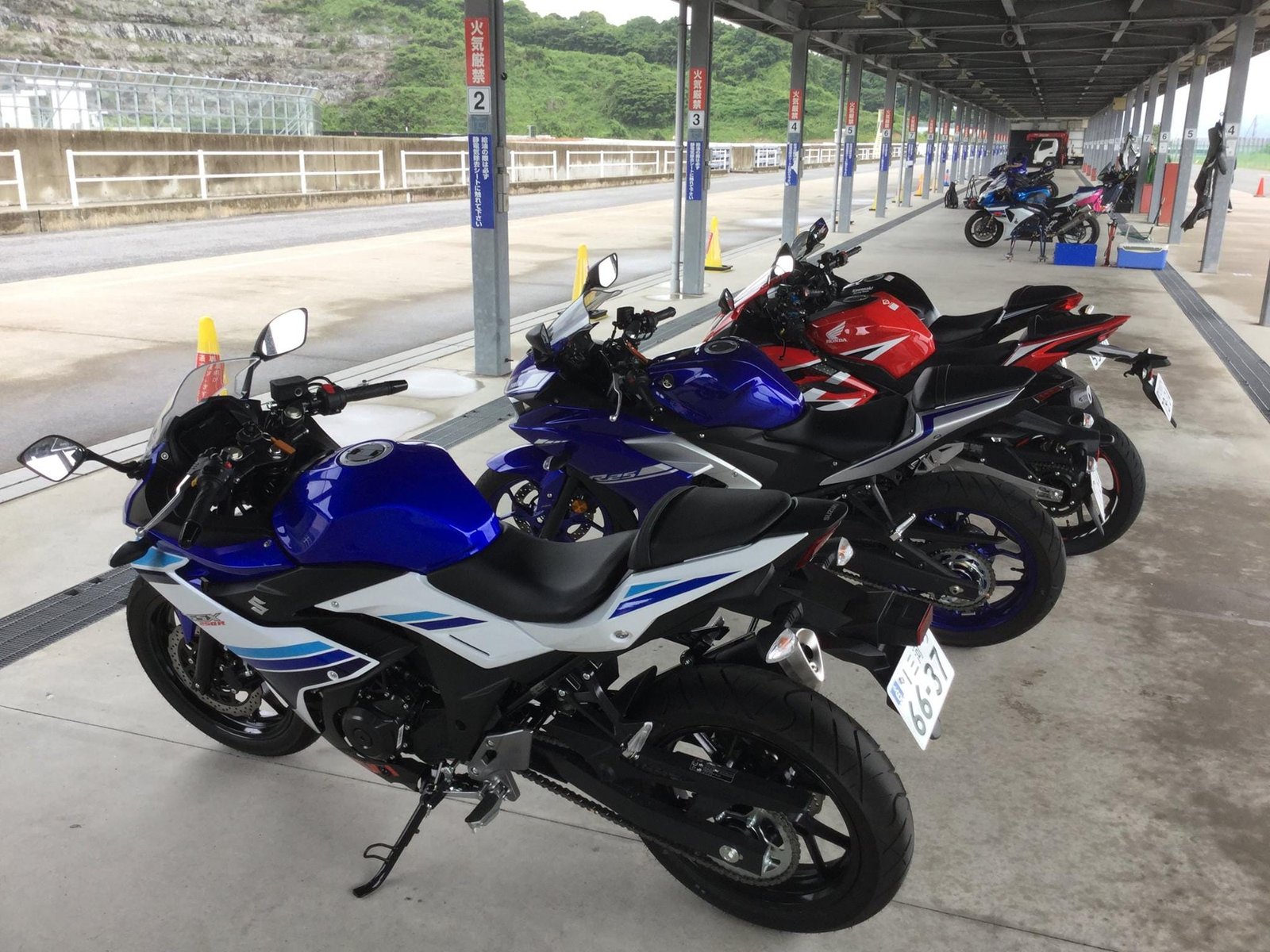 Ketika Ninja 250, CBR250RR, R25 dan GSX-R250 bersanding 