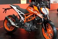 Duke 390 tahun 2017 @nugrohoprat Duke 390 tahun 2017