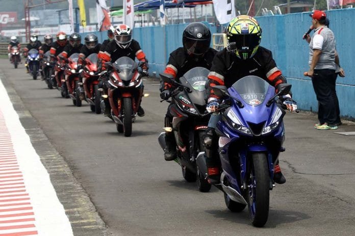 Konsumen All New R15 di Victory Lap ARRC 2017 Sentul