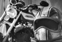 Kenapa Harus Pakai Helm ketika Naik Motor Kenapa Harus Pakai Helm ketika Naik Motor