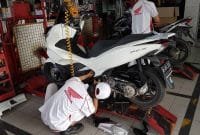 Mekanik AHASS membongkar CVT Honda PCX
