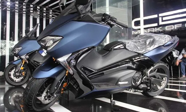Yamaha TMAX DX Yamaha TMAX DX