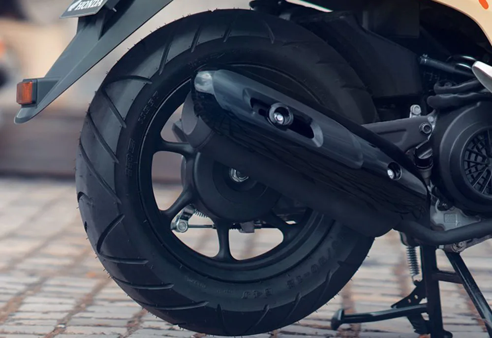 Ukuran Ban dan Velg belakang Honda Scoopy