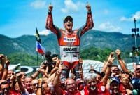 Lorenzo merayakan kemenangan bersama Tim Ducati