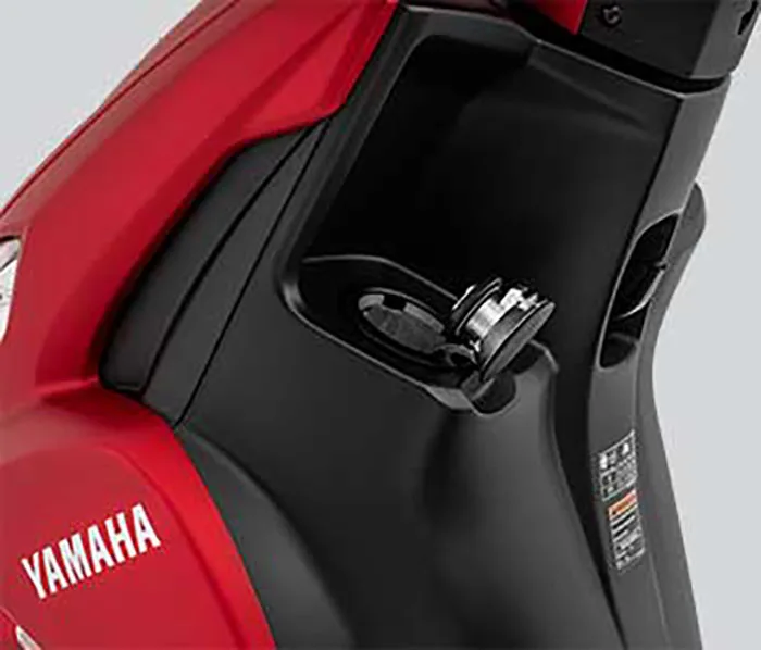 Fitur Yamaha FreeGo Isi BBM tidak perlu buka Jok