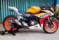 Honda CBR150R Up-Side Down Honda CBR150R Up-Side Down