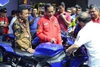 Jokowi melihat langsung Yamaha R1
