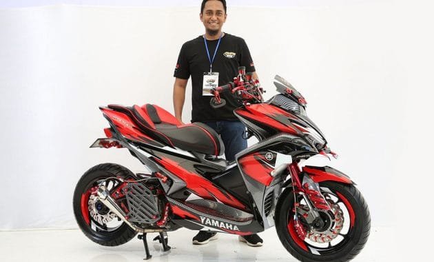 Pemenang Modifikasi kategori Master Class Aerox 155 CustoMAXI Makassar 2018