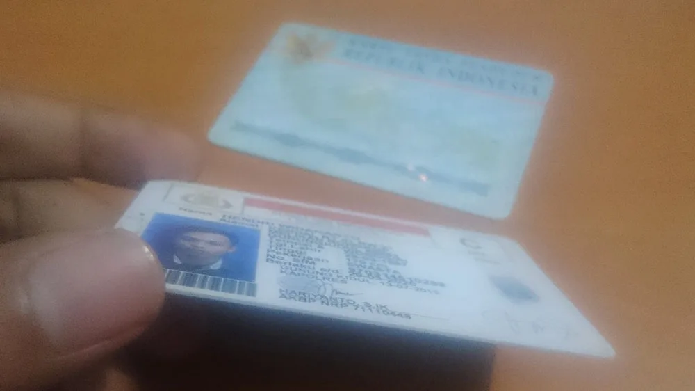 SIM Diperpanjang 5 tahun, sedangkan KTP seumur hidup SIM Diperpanjang 5 tahun, sedangkan KTP seumur hidup