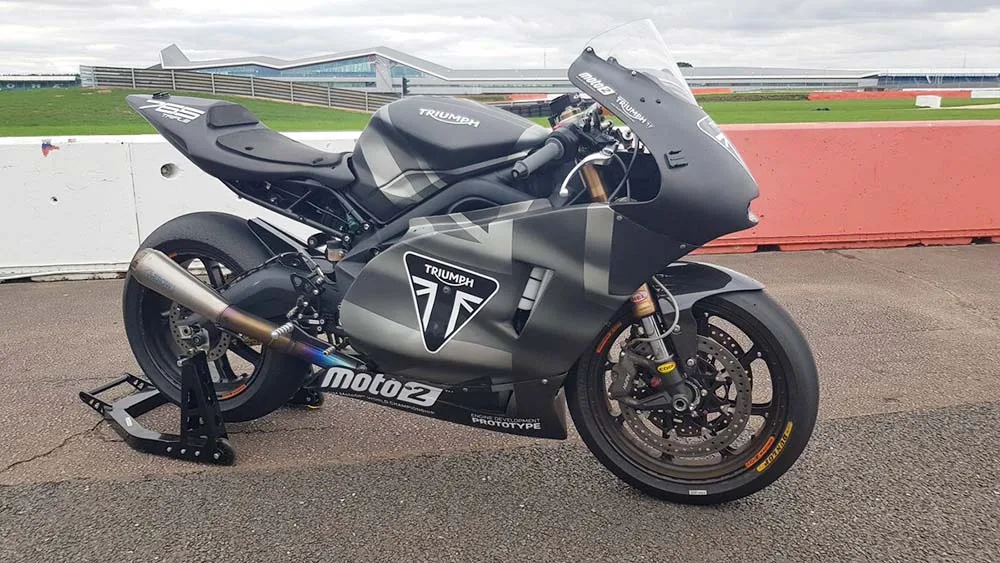 Triumph Daytona 765