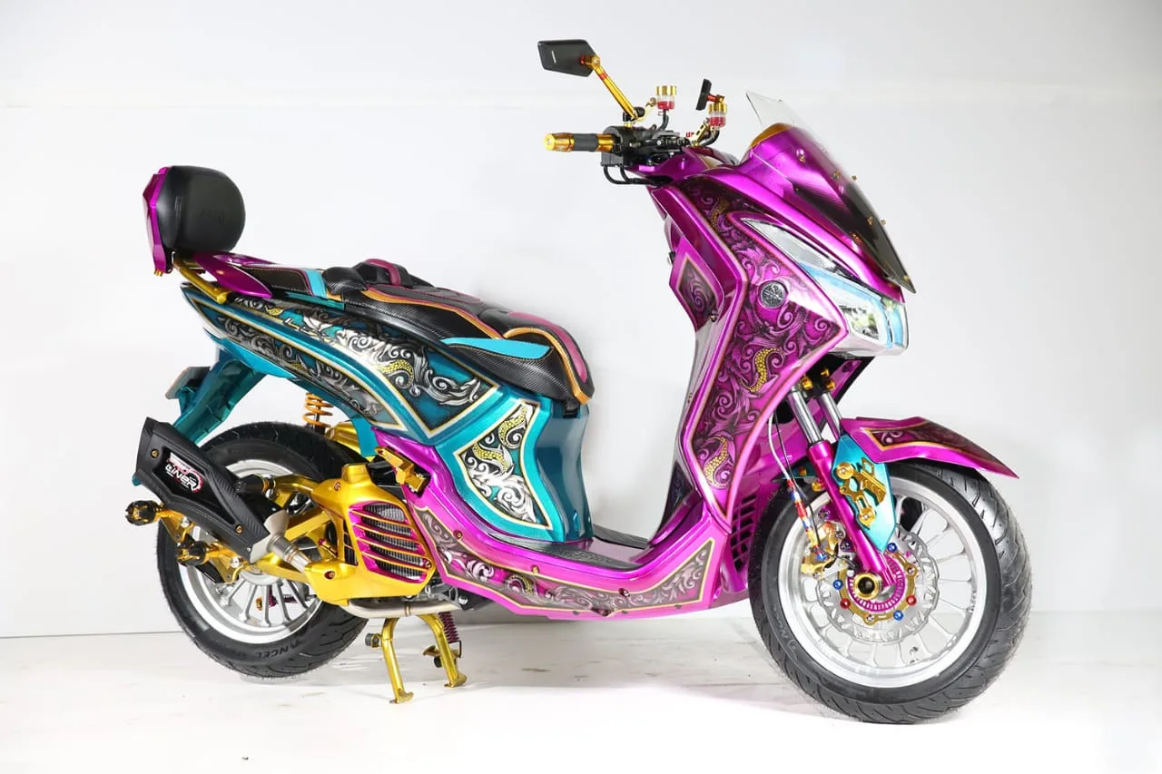 Pemenang Kategori Rising Star Modifikasi Lexi CustoMAXI Bali