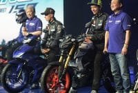 Valentino Rossi menunggangi Yamaha MT-15