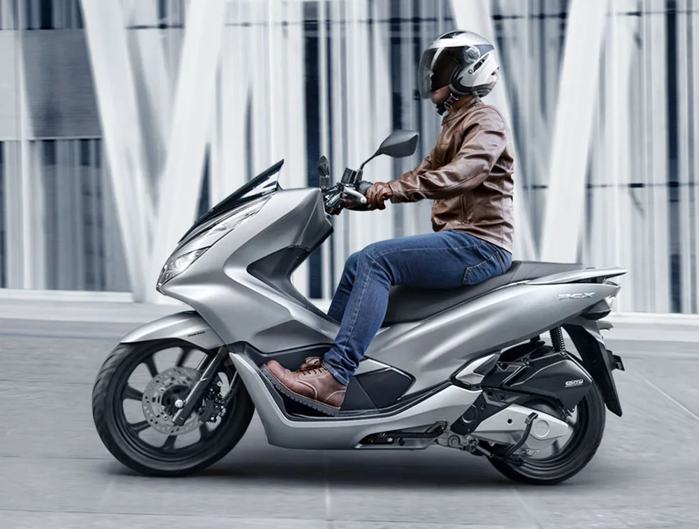 Warna Baru Honda PCX Silver Doff