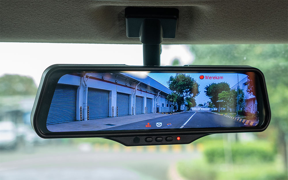 Fitur Smart e-Mirror Suzuki XL7 bisa Merekam layaknya CCTV dashcam