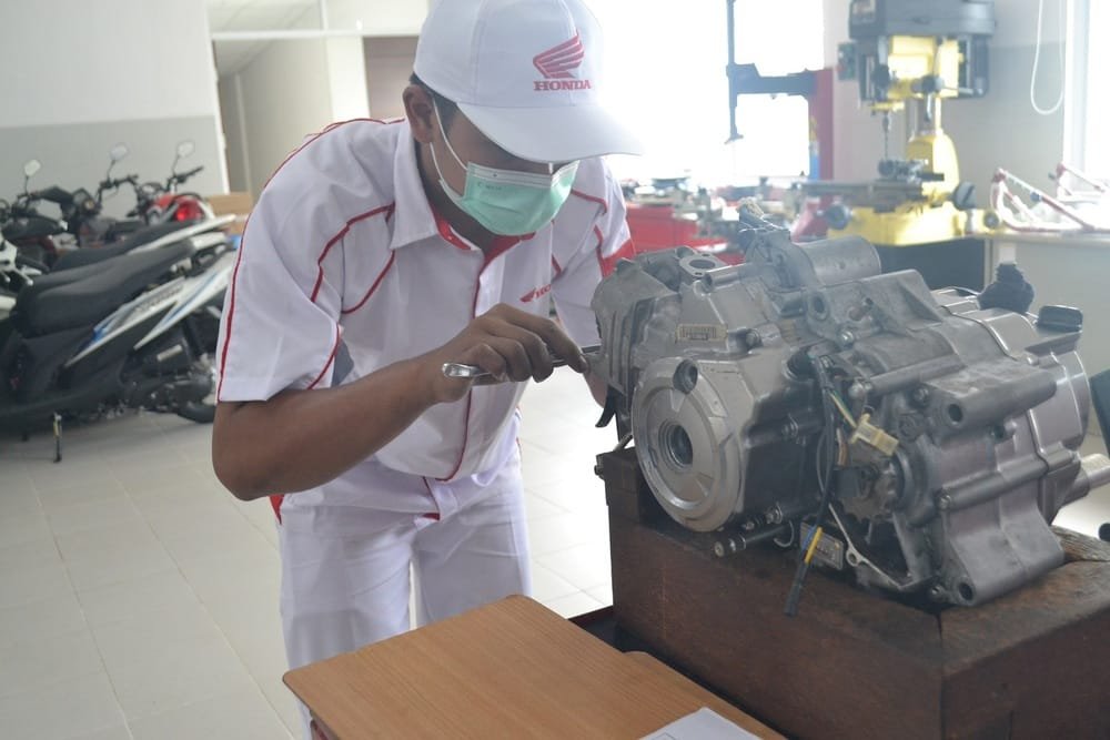Kompetensi Mekanik Sepeda Motor