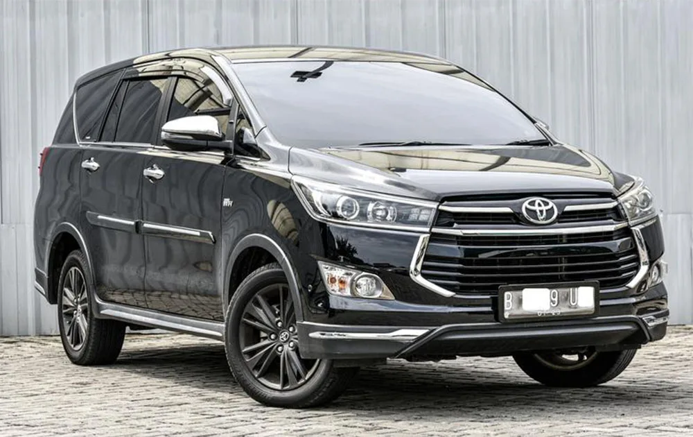 Toyota Kijang Innova Venturer versi tertinggi Toyota Kijang Innova Venturer versi tertinggi