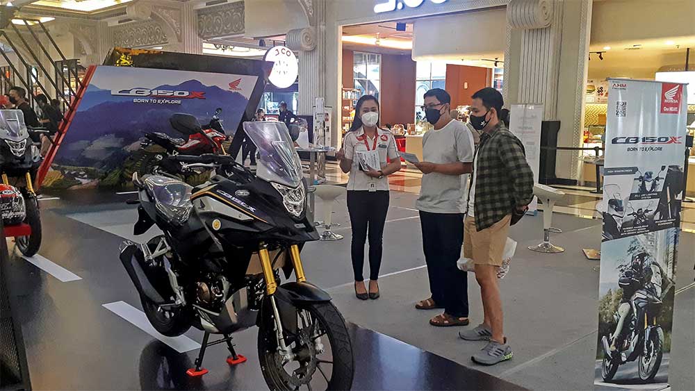 Honda CB150X Exhibition