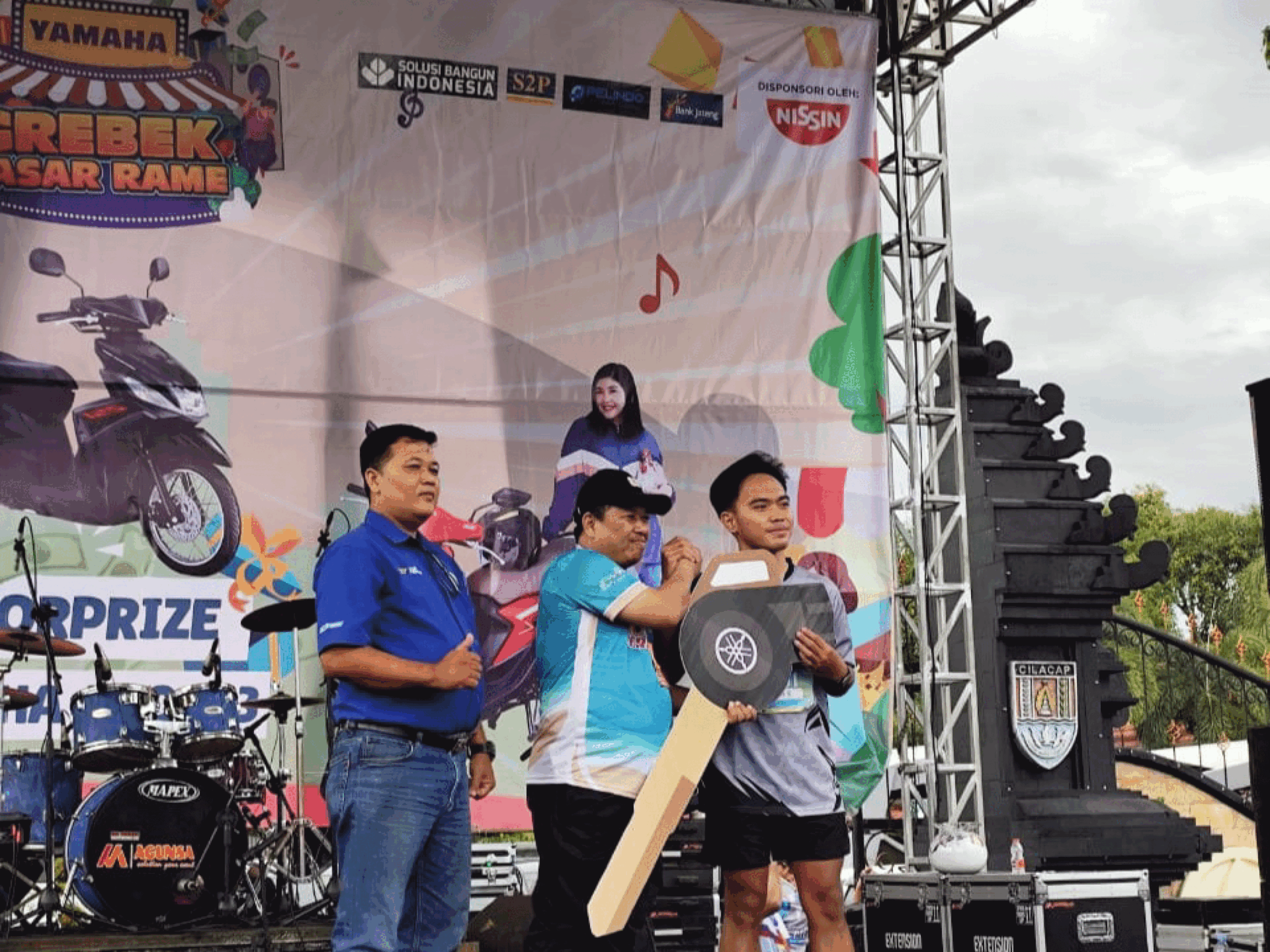 IMG-20250106-WA0009 Tutup Kemeriahannya di Cilacap, Yamaha Grebek Pasar Rame Ajak Para Pelaku UMKM Full Gaspol Sambut 2025 Bersama Generasi 125 Yamaha