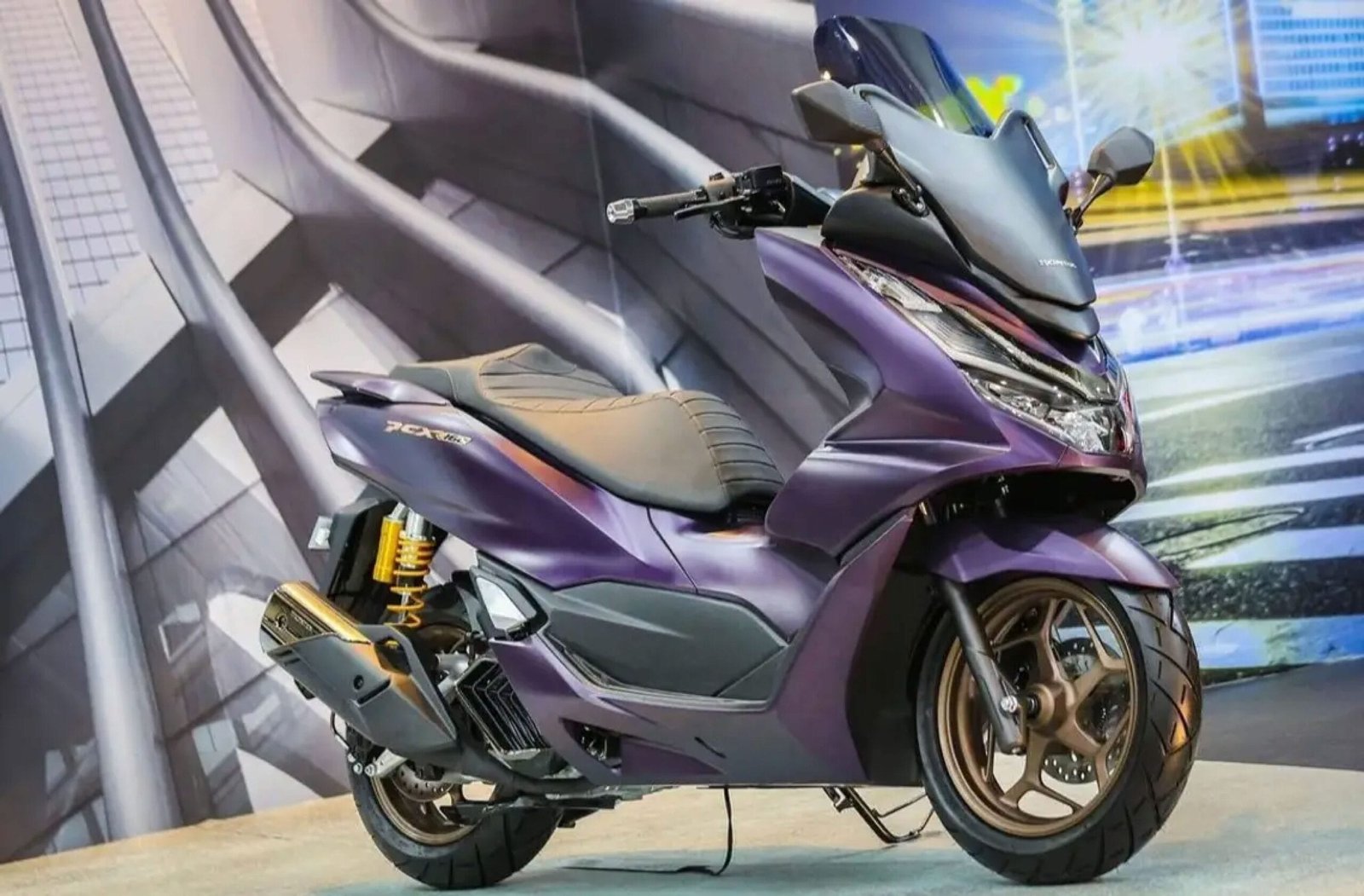 Ukuran Ban Honda PCX dan Velgnya untuk kamu yang ingin ganti Ban
