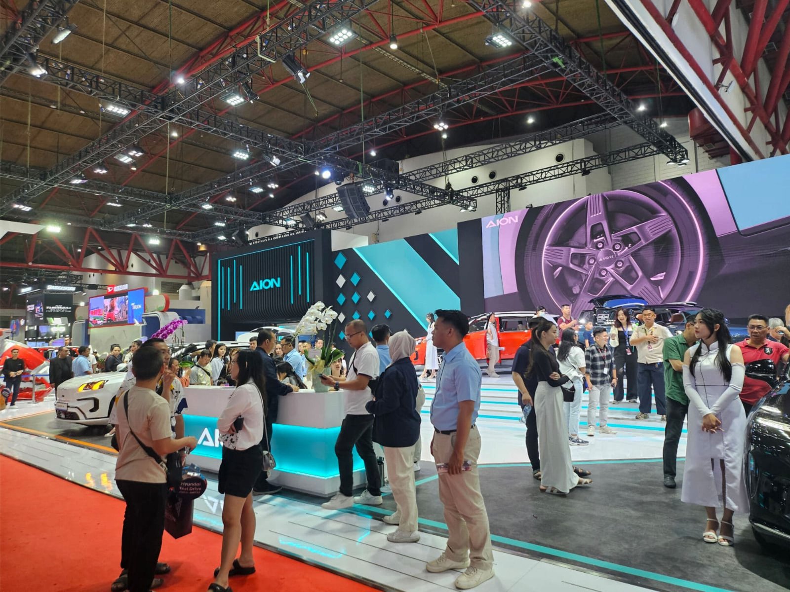 Beragam Aktivitas Menghadirkan Pengalaman Mengasyikkan Hanya di booth AION Indonesia di Ajang IIMS 2025