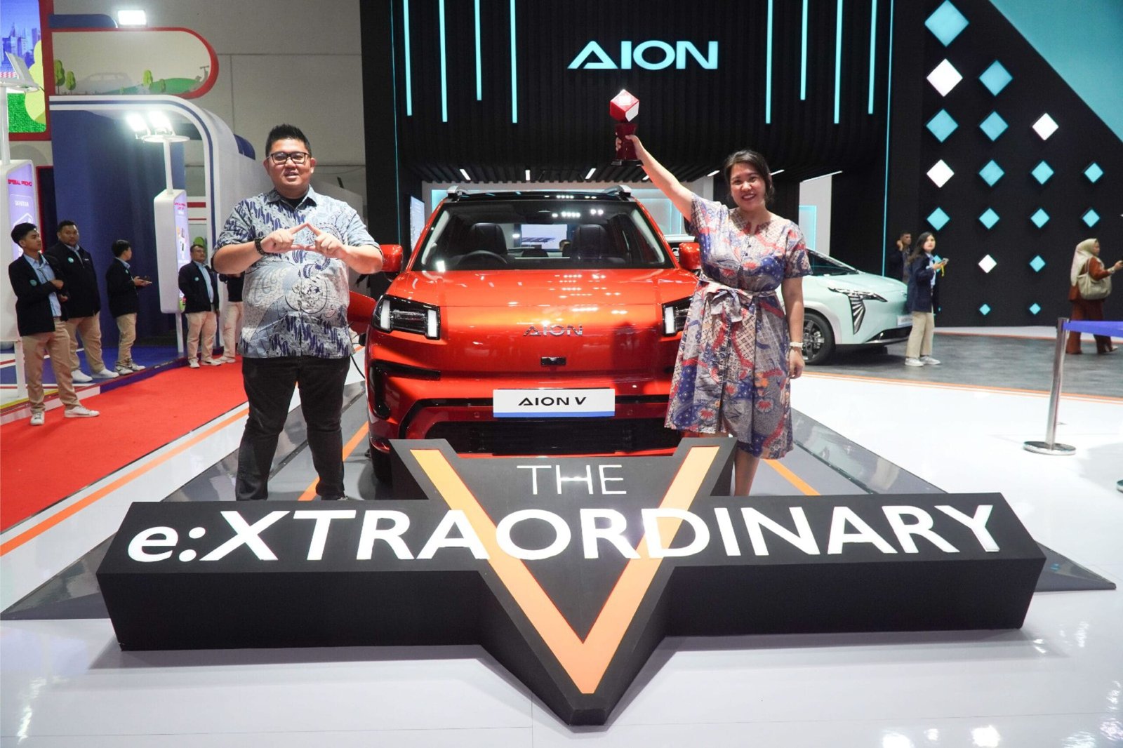 Foto-IIMS-Awards-02 AION Raih Penghargaan 'Best Long Range' pada IIMS 2025