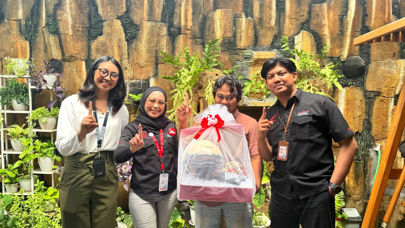 Dalam Rangka Hari Kasih Sayang, Astra Motor Yogyakarta Rayakan bersama Konsumen