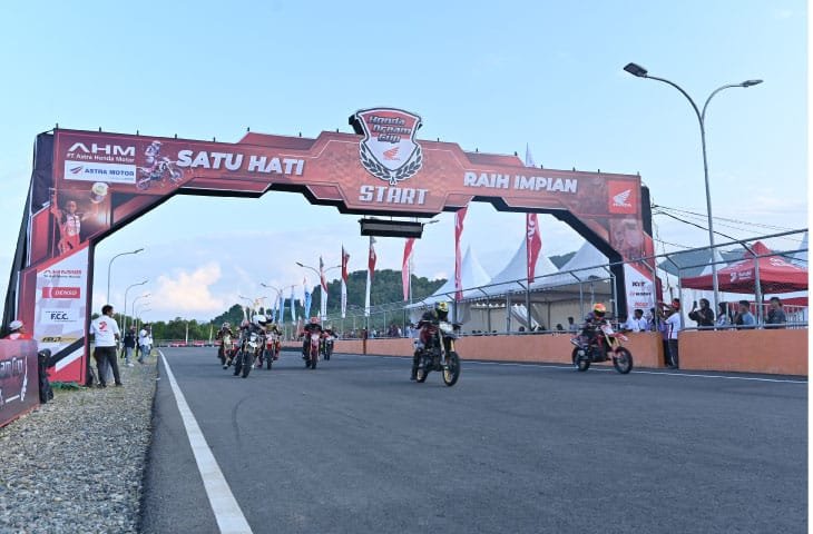 Ajak Pecinta Balap Melesat di Sirkuit, Honda Dream Cup Buka Kelas Baru Vario 160