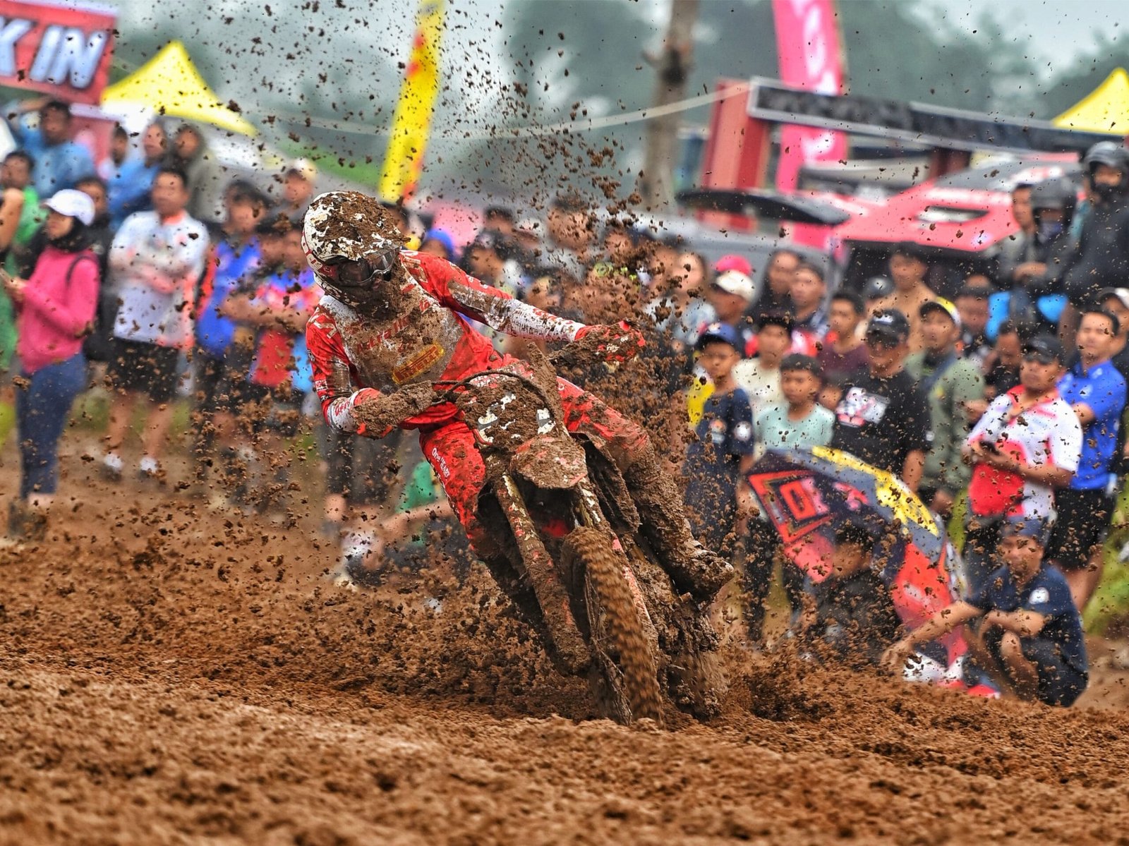Lawan Trek Ekstrem, CRF Tetap Melesat Raih Podium di Kejurnas Motocross Wonosobo