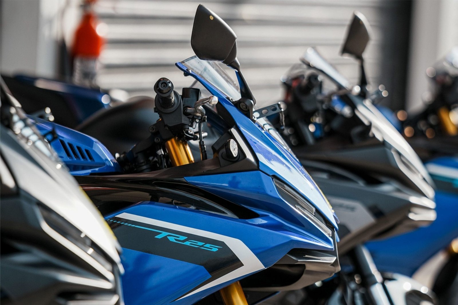 New-R25-(1) Bawa Serangkaian Upgrade Inovatif, Yamaha R25 2025 Semakin Kental dengan Spirit R World Series