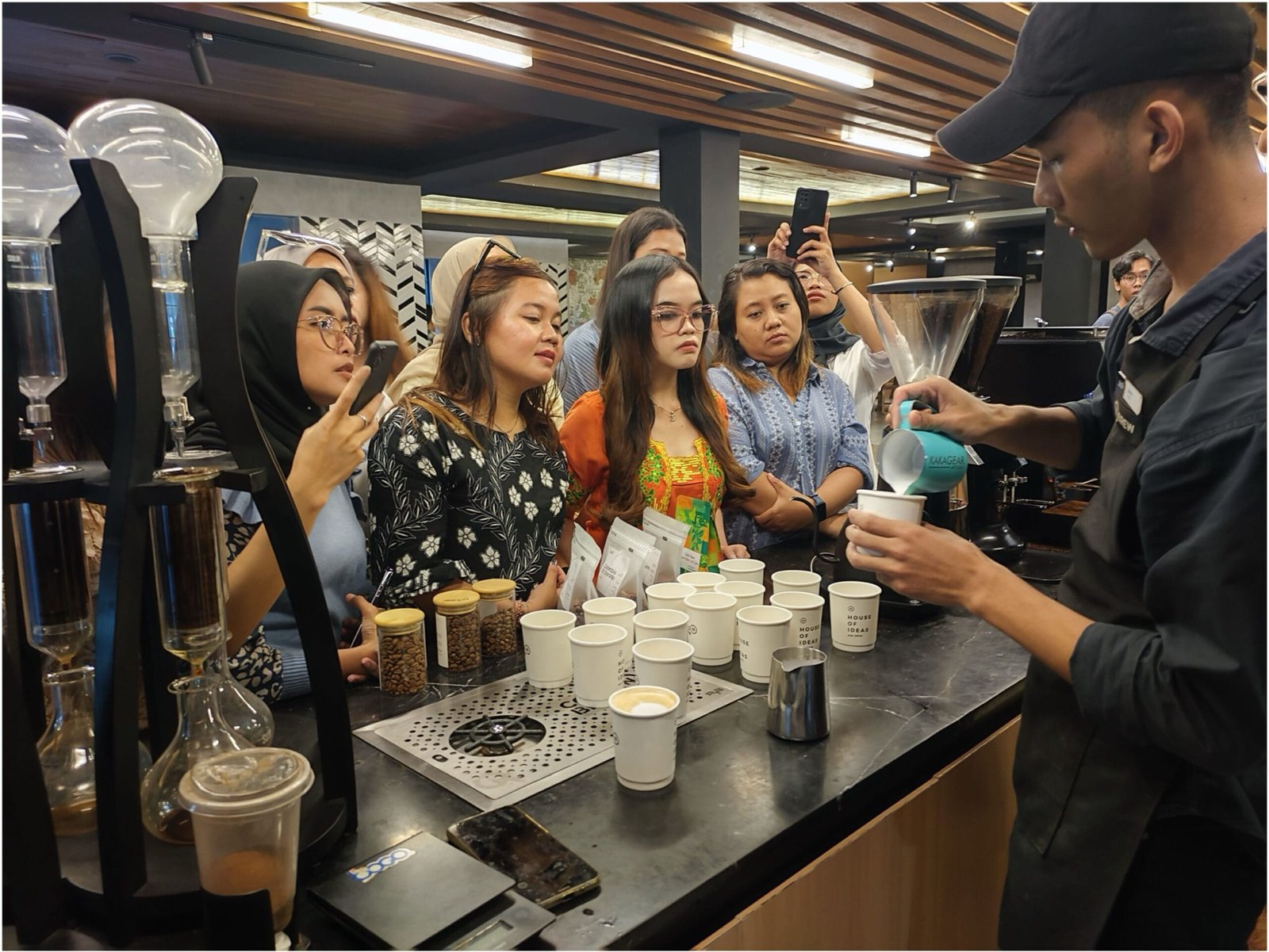 Scoopy Velocreativity X Astra Motor Yogyakarta Ladies Bikers Honda Scoopy Yogyakarta Rayakan Hari Kartini