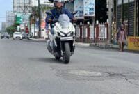 HondaIstimewa_Tips#1 Tips Ala Honda Istimewa Selalu #Cari_Aman Saat Melewati Jalan Berlubang